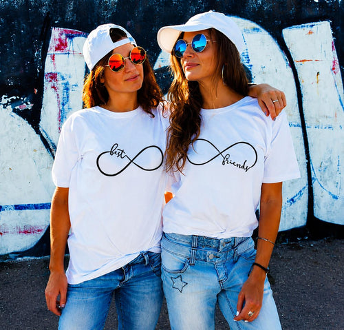 POLERAS MEJORES AMIGAS.  Consulta por tallas y colores, diseños y stock directamente a nuestro WhatsApp.